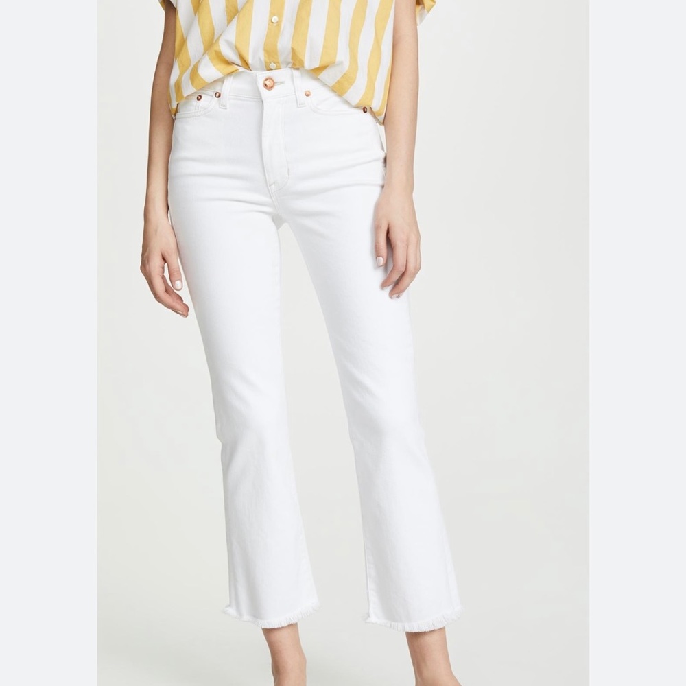 AYR Bomb Pop in White Size 25! ✨